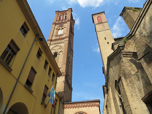 10 Piatti Tradizionali da Mangiare a Bologna - 10piatti.it